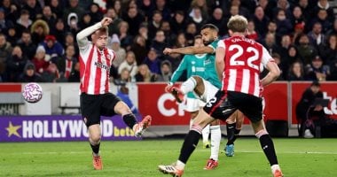 محمد صلاح يسجل وليفربول يواصل خسائره في الدوري الإنجليزي.. فيديو وصور