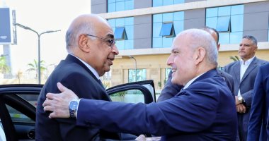 رئيس النيابة الإدارية ووزير العدل يتفقدا العمل في مجمع النيابات بالقاهرة الجديدة