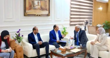 محافظ الوادي الجديد يلتقي رئيس هيئة تنمية الصعيد لبحث المشروعات التنموية