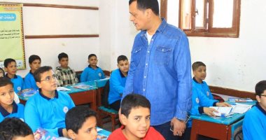 مدير تعليم سوهاج يتابع سير العملية التعليمية بمدارس أخميم وساقلتة 