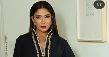 منى زكى تتألق بإطلالة من تصميم زهير مراد.. وتخطف الأضواء فى لوس أنجلوس