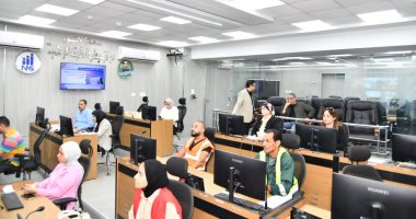 محافظ الفيوم يتابع حملات إزالة التعديات على أملاك الدولة عبر مركز السيطرة