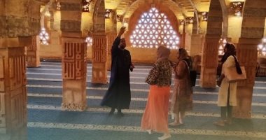 أوقاف جنوب سيناء تستقبل وفدا سياحيا من الهند بمسجد الصحابة