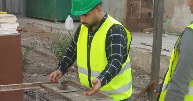 "العمل" تواصل اختبارات المتقدمين على مهنة حداد مسلح بإحدى الدول الخليجية