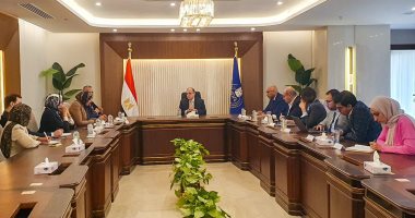 رئيس هيئة الدواء: حريصون على ضمان توافر أدوية ومستلزمات الأسنان 