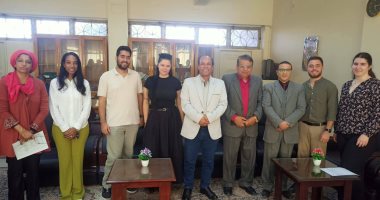 كلية الآداب جامعة حلوان تستقبل الطلاب الوافدين البلغاريين