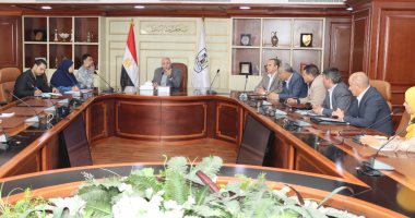 سحب عينة من مياه الشرب بصفط راشين ببنى سويف لتحليلها