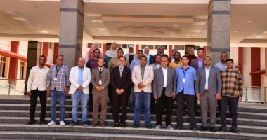 علوم الوادى الجديد تعقد ملتقى توظيفيا لتقييم خريجى الكلية 