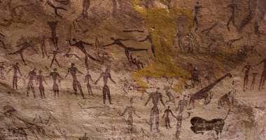 بمناسبة افتتاح المتحف الكبير.. كيف ألهمت البيئة القدماء لابتكار أدوات الصيد؟.. أول سكين فى التاريخ صنعها المصرى القديم.. أسرار رمزية لرسم الحيوانات بلا رؤوس داخل الكهوف.. وحكايات عن الصيد مروية على صخرة