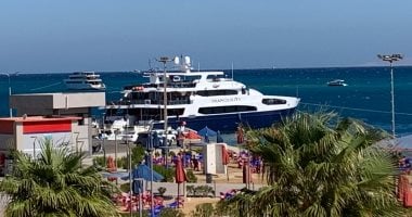 النشاط البحرى بالبحر الأحمر.. رحلات يومية متنوعة تجذب السائحين (صور)