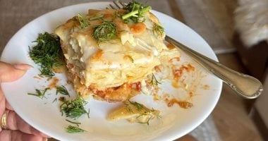 طريقة عمل المكرونة الوايت صوص بالجمبري والشبت.. طعمها لذيذ وخطواتها بسيطة