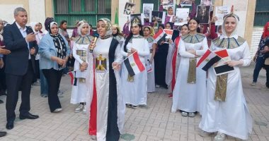 بالملابس الفرعونية مدارس الشرقية تحتفى بافتتاح المتحف المصرى