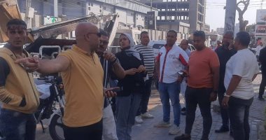 إزالة 10 إعلانات مخالفة وتقنين وضع 42 إعلان بشوارع بنها فى حملة لنائبة المحافظ