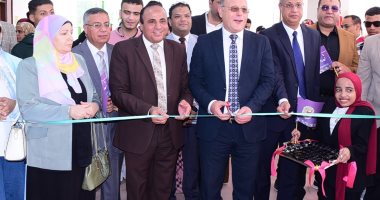 رئيس جامعة سوهاج يفتتح المعرض الفنى لطلاب ذوى الهمم ضمن مبادرة "تمكين"