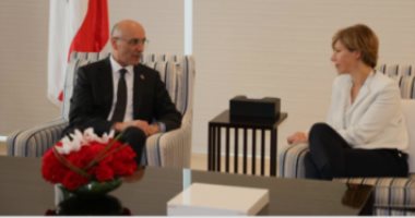 وزير الداخلية اللبنانى يطالب فرنسا بالضغط على إسرائيل للانسحاب من لبنان 