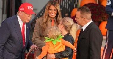 الصحف العالمية : احتفال ترامب وميلانيا بعيد الهالوين مع الأطفال فى البيت الأبيض.. إلغاء قمة بودابست بين الرئيس الأمريكى وبوتين.. تضرر أكثر من 700 ألف طفل فى إعصار ميليسا.. اتفاق تجاري مرتقب بين الصين وأمريكا