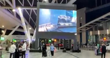 شاشات عملاقة لنقل افتتاح المتحف المصري الكبير بمطار القاهرة الدولى