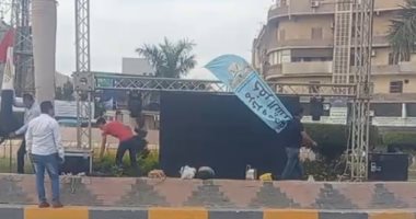 تركيب شاشتين بميدان النصر بكفر الشيخ لنقل افتتاح المتحف المصرى الكبير.. فيديو