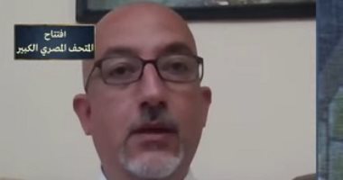 مسئول بالثقافة الفلسطينية محتفيا بالمتحف المصري الكبير: مصر أم الدنيا