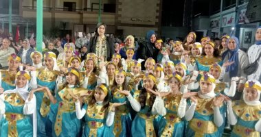 عروض فنية بالزى الفرعونى لطلاب المدارس احتفالا بافتتاح المتحف المصرى الكبير