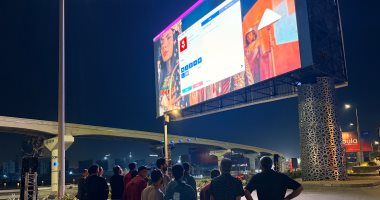 شاشة عرض بطريق 6 أكتوبر لنقل فعاليات افتتاح المتحف المصرى الكبير.. صور 