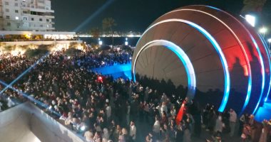 أجواء احتفالية فى ساحة مكتبة الإسكندرية بافتتاح المتحف الكبير.. فيديو وصور
