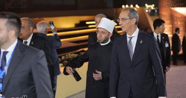 وزير الاتصالات يشارك في حفل افتتاح المتحف المصري الكبير