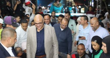 محافظ القليوبية يشارك الأهالى احتفالات افتتاح المتحف المصرى الكبير.. صور