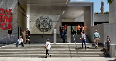 سرقة أكثر من 1000 قطعة أثرية من متحف أوكلاند فى كاليفورنيا