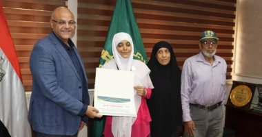 بنات القليوبية يتألقن على مستوى الوطن العربى فى "تحدى القراءة".. "بسملة" تفوز بالمركز الثانى عربيا لفئة ذوى الهمم.. "تغريد" تحصد "الرابع" بعد مثابرة 10 سنوات.. والمحافظ ومدير التعليم يكرمان الطالبتين.. صور