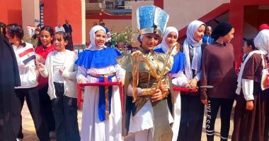 مدارس كفر الشيخ تحتفل بافتتاح المتحف المصرى الكبير.. صور