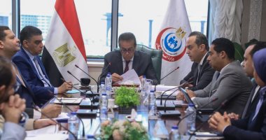 وزير الصحة يتابع ضوابط صرف الأجهزة التعويضية ضمن منظومة التأمين الصحي الشامل