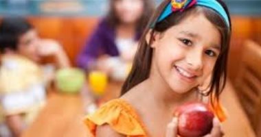 أستاذة باطنة: التأمين الصحى يصدر وثيقة للطفل المصاب بالسكر لحمايته بالمدرسة