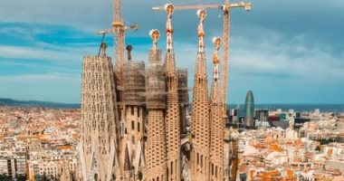 فى سماء برشلونة.. كنيسة ساغرادا فاميليا تصبح أطول كنيسة فى العالم