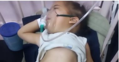 بعد فقدان شقيقها نتيجة مرض نادر.. لانا زعرب تواجه نفس المصير في غياب العلاج داخل غزة