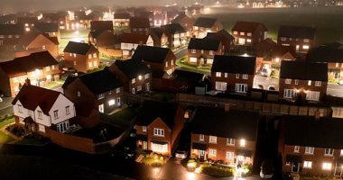 دراسة: التلوث الضوئى ليلا قد يزيد خطر الإصابة بأمراض القلب القاتلة