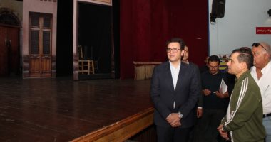 وزير الثقافة يتفقد المسرح القومي للطفل بالعتبة ويوجه بتطوير العروض 