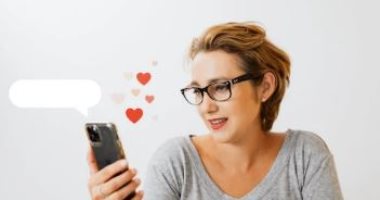 لو المسافات بعدتكم.. أفكار مختلفة للاحتفال بعيد الحب على السوشيال