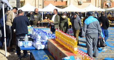 لما الشتاء يدق البيبان.. الداخلية توفر الملابس والسلع بأسعار مخفضة للمواطنين.. دعم الأسر بالسلع الشتوية والغذائية بتخفيضات 40%.. المواطنون: شكرا للرئيس السيسي خفف عنا الأعباء.. والشوادر منتشرة بكافة ربوع البلاد