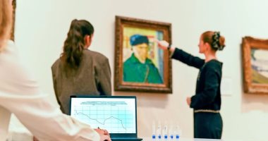 دراسة جديدة تكشف: النظر للوحات فان جوخ مفيد لصحتك