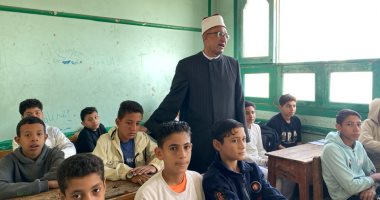 رئيس أزهر كفر الشيخ يتفقد المعاهد لمتابعة انتظام العملية التعليمية