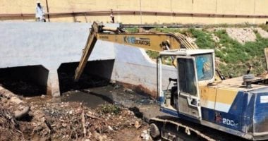 أسوان تستعد لموسم السيول والأمطار.. المحافظة تدشن غرف عمليات على مدار الساعة.. رفع درجة الجاهزية القصوى وتطهير 36 مخرا صناعيا و22 سد إعاقة.. والمحافظ: نعمل بروح الفريق الواحد لحماية الأرواح والممتلكات.. صور