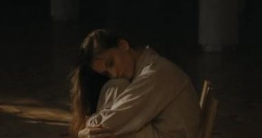 برج الأسد يعتبر التجاهل إهانة.. أكثر 3 أبراج تكره الصمت العقابي