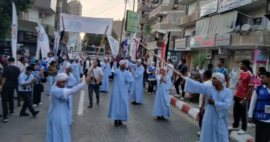 الأول من نوعه في الصعيد.. مهرجان الفنون والحرف التراثية يحول شوارع قنا إلى منصات للعروض.. فعاليات لألعاب التحطيب والمرماح والسيجا والبلي والطائرات الورقية.. دندرة تحتضن فعاليات فنية.. والمحافظ: يعكس هوية الصعيد