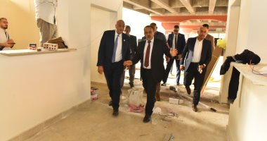 محافظ أسيوط ورئيس جهاز المشروعات يتفقدان تطوير مركز الحرف التراثية