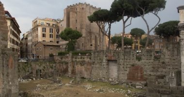 انهيار برج من العصور الوسطى فى روما أثناء أعمال الترميم.. فيديو