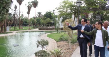 وزير الثقافة يتفقد مشروع إعادة إحياء حديقة الأزبكية التراثية