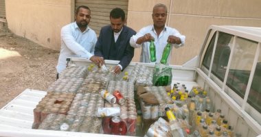 ضبط 900 كانز و100 زجاجة مشروبات غازية بمخزن غير مرخص فى بندر الأقصر
