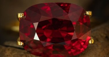 4 ألوان أحجار كريمة لازم تكون معاك فى الأيام الباردة.. أبرزها الياقوت