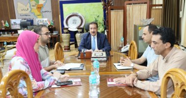 محافظ المنوفية يناقش مشروعات الخطة الاستثمارية وموقف ملف التصالح 